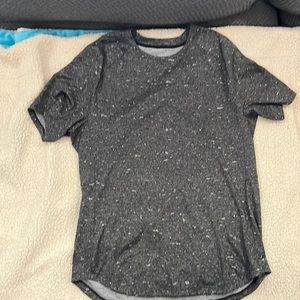 Men’s Size Medium Lululemon short sleeve shirt.